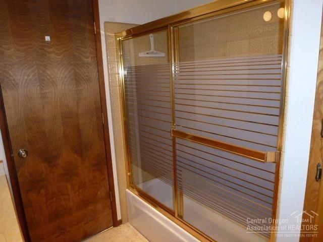 20220 Rae Road Bend, OR 97702 - Photo 16 of 22 Glass enclosed tub/shower in guest bath