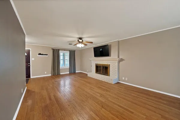 $2,350 | 526 Waggoner Drive, Arlington, TX 76013