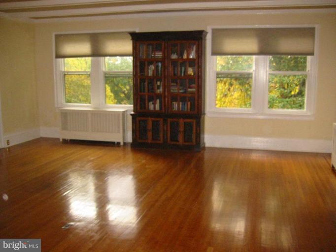 200 Ridgewood Road Baltimore, MD 21210 - Photo 15 of 16 Living Room #3