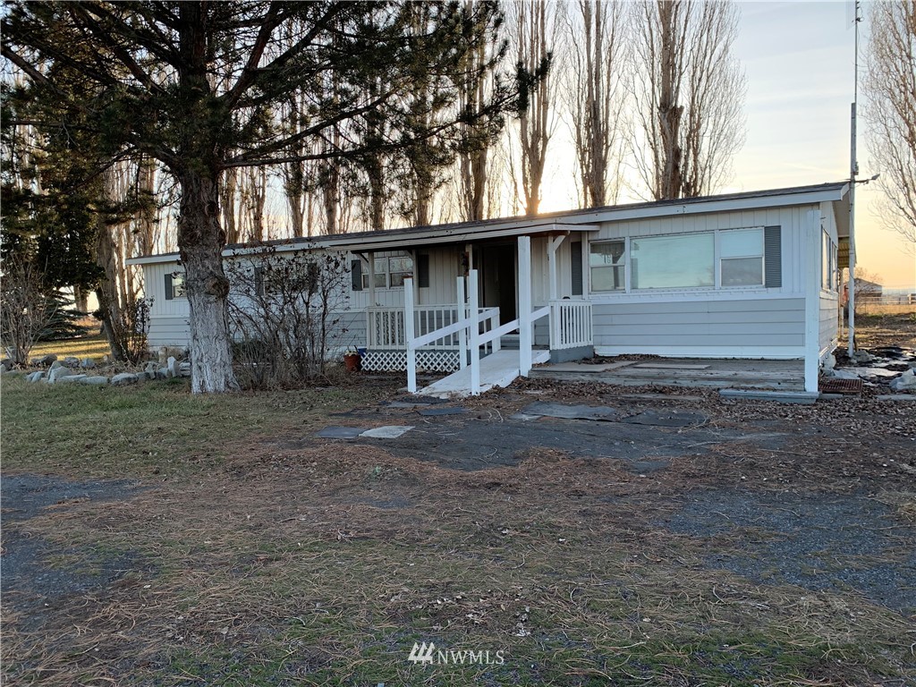 5648 North Frontage Road Northeast Moses Lake, WA 98837 - Photo 1 of 23 Gallery Image 1