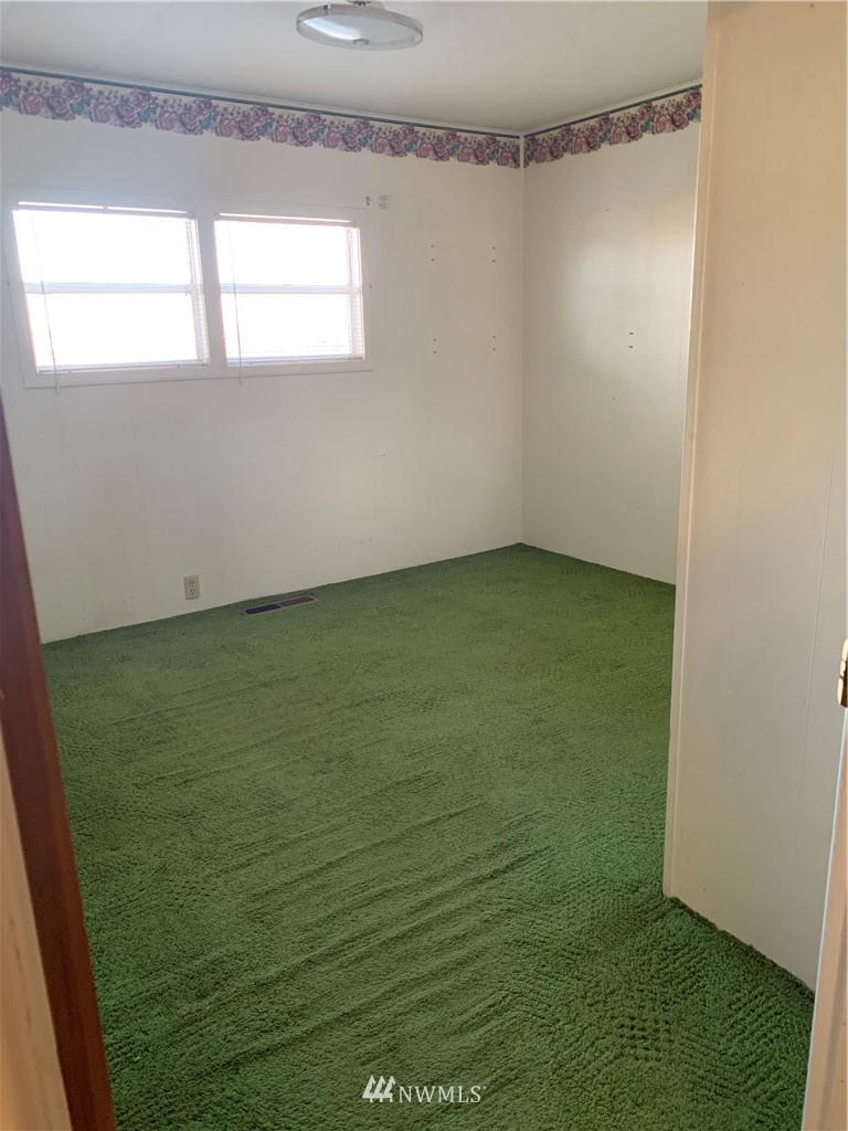 5648 North Frontage Road Northeast Moses Lake, WA 98837 - Photo 7 of 23 Gallery Image 7