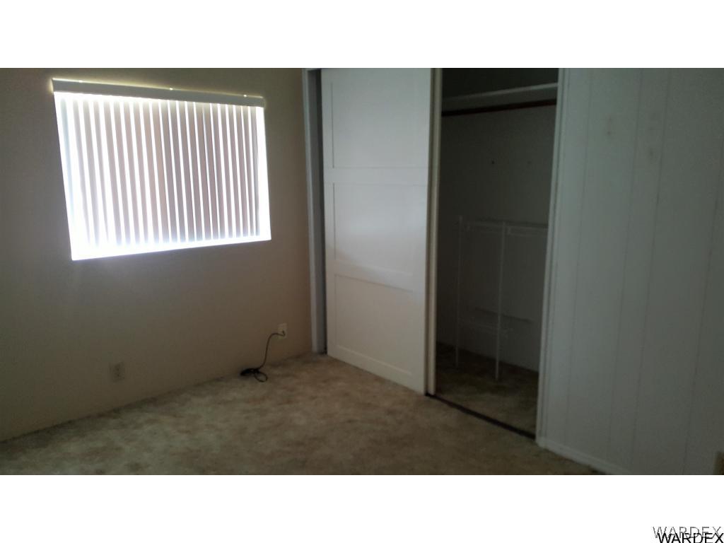 1981 South Emery Park Road Golden Valley, AZ 86413 - Photo 22 of 31 Guest bedroom 2