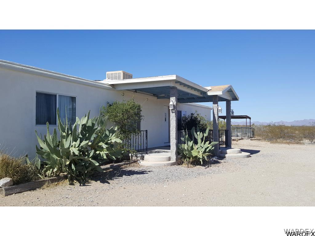 1981 South Emery Park Road Golden Valley, AZ 86413 - Photo 5 of 31 Covered front porch