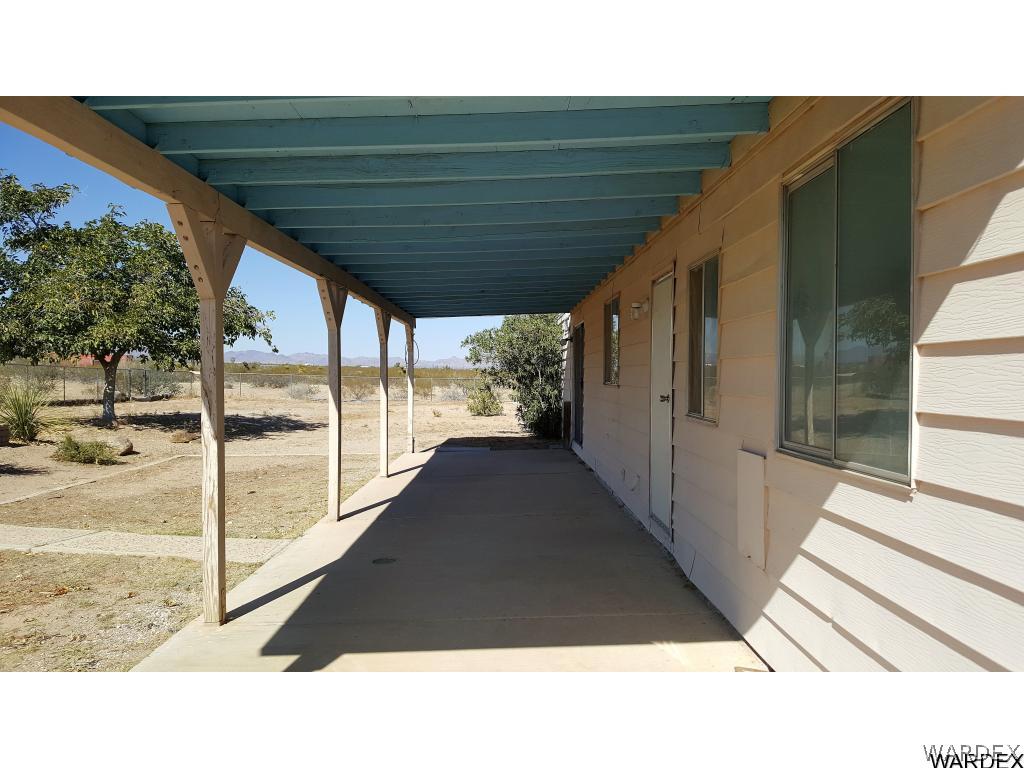 1981 South Emery Park Road Golden Valley, AZ 86413 - Photo 6 of 31 Rear covered patio