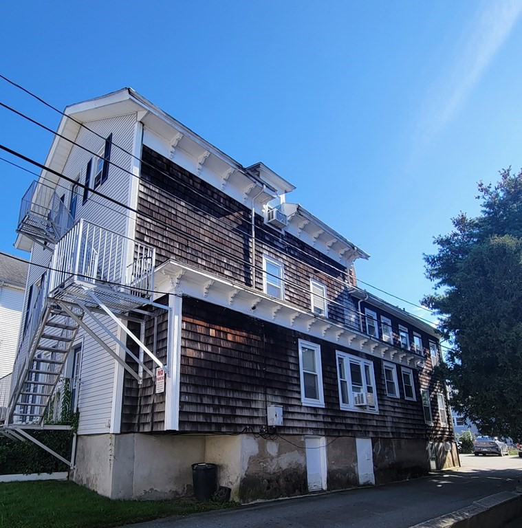 19 South Street Fall River, MA 02721 - Photo 8 of 11 Gallery Image 8