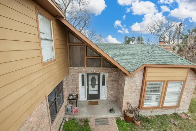 $819,900 | 4107 Highway 35 South, Rockport, TX 78382