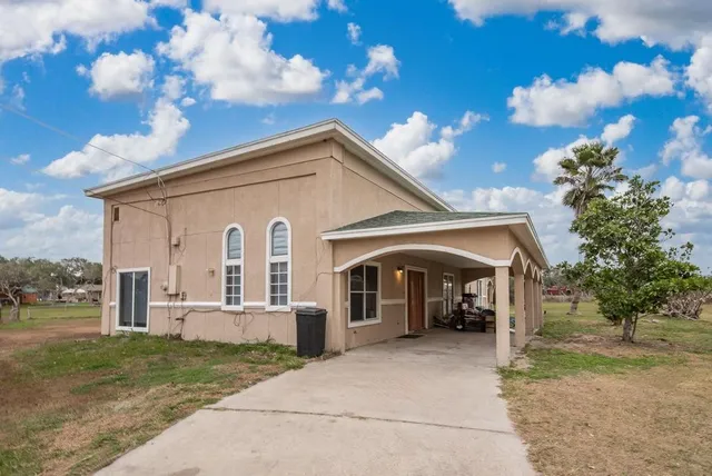 $819,900 | 4107 Highway 35 South, Rockport, TX 78382