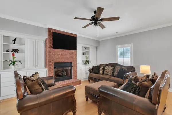 $345,900 | 520 Lautzenheiser Place, Monteagle, TN 37356