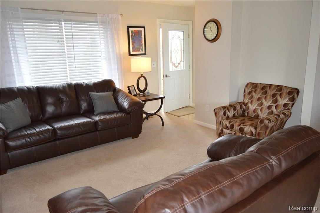 26295 South River Road Harrison Township, MI 48045 - Photo 3 of 26 26295SoRiverRdKaren (13).JPG