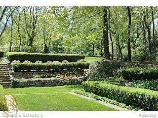 47 Hidden Ridge Bloomfield Hills, MI 48304 - Photo 23 of 24 Superb Spring Gardens