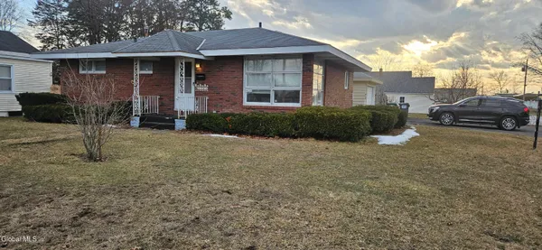 $2,000 | 1364 Evergreen Avenue, Rotterdam, NY 12306