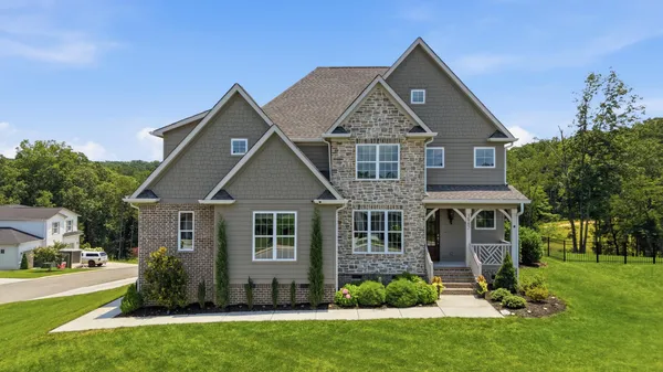 $679,900 | 5987 Cashmere Lane, Harrison, TN 37341