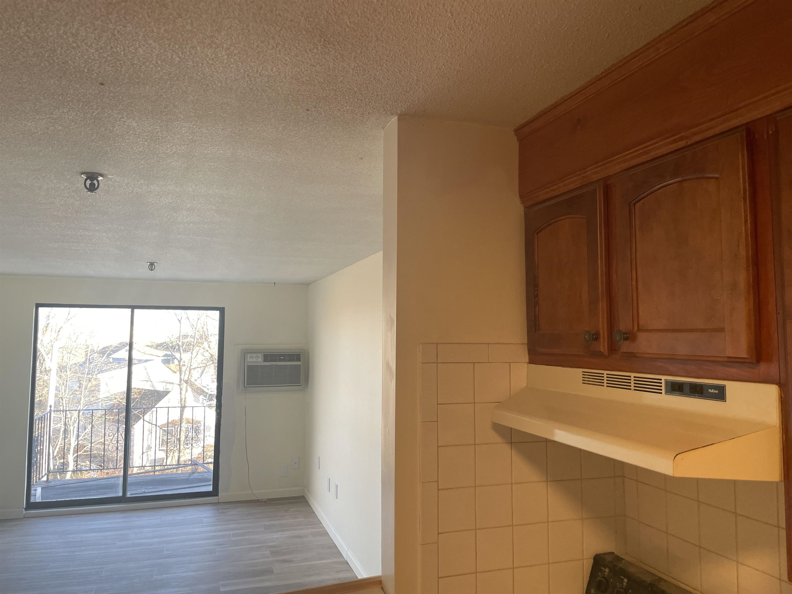 502 High Street, Unit 305 Hampton, NH 03842 - Photo 4 of 5