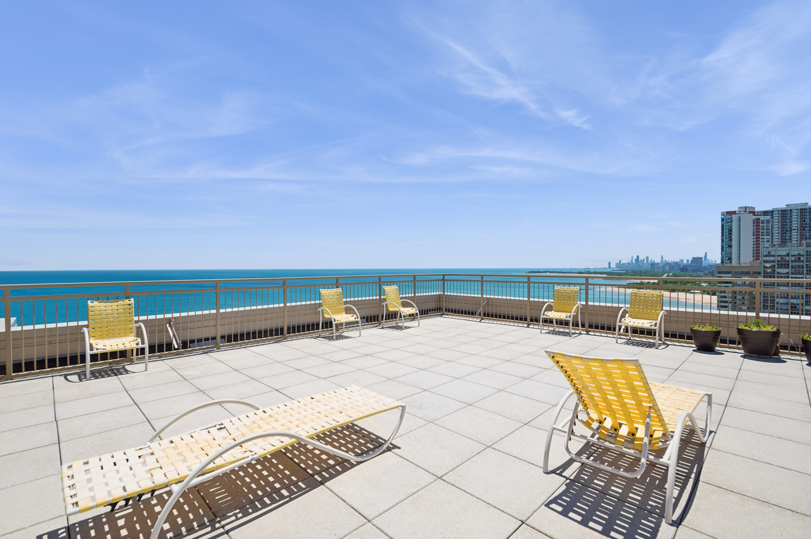 6301 North Sheridan Road, Unit 11L Chicago, IL 60660 - Photo 18 of 21