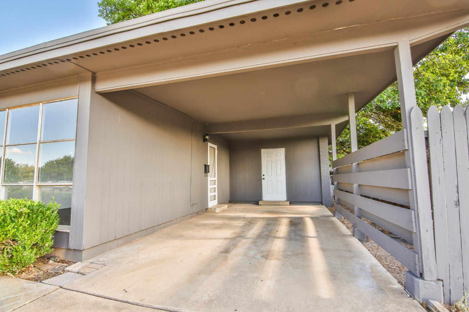 2727 66th Street Lubbock, TX 79413 - Photo 2 of 20 Photo 2