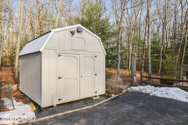 $267,500 | 144 Basswood Drive, Dingmans Ferry, PA 18328