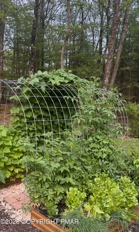 $267,500 | 144 Basswood Drive, Dingmans Ferry, PA 18328