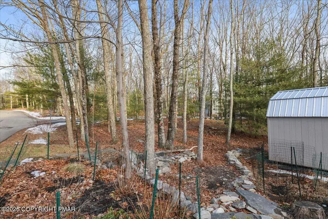 $267,500 | 144 Basswood Drive, Dingmans Ferry, PA 18328