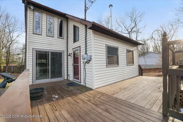 $267,500 | 144 Basswood Drive, Dingmans Ferry, PA 18328