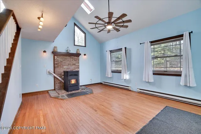 $267,500 | 144 Basswood Drive, Dingmans Ferry, PA 18328