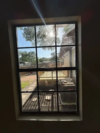 $1,600 | 9974 Elder, Willis, TX 77318