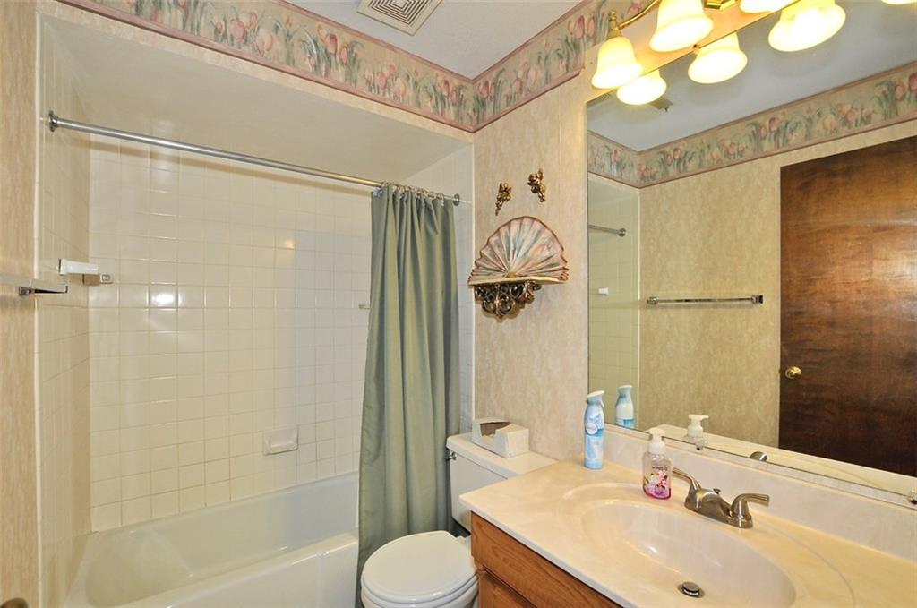 672 Cobblestone Road Avon, IN 46123 - Photo 20 of 27 Gallery Image 20
