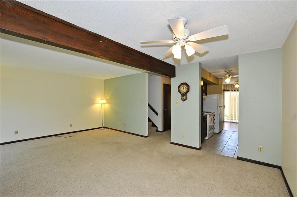 672 Cobblestone Road Avon, IN 46123 - Photo 6 of 27 Gallery Image 6
