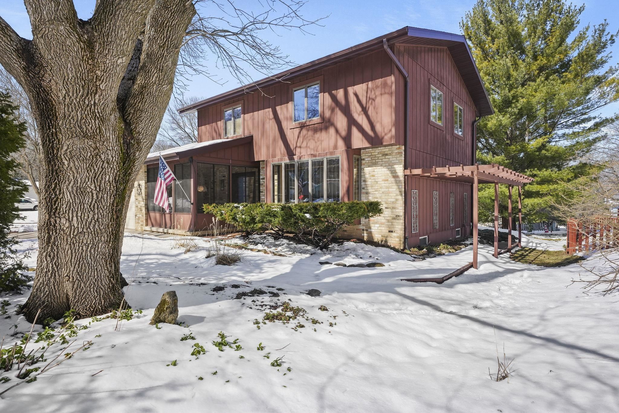 6310 Putnam Road Madison, WI 53711 - Photo 4 of 41