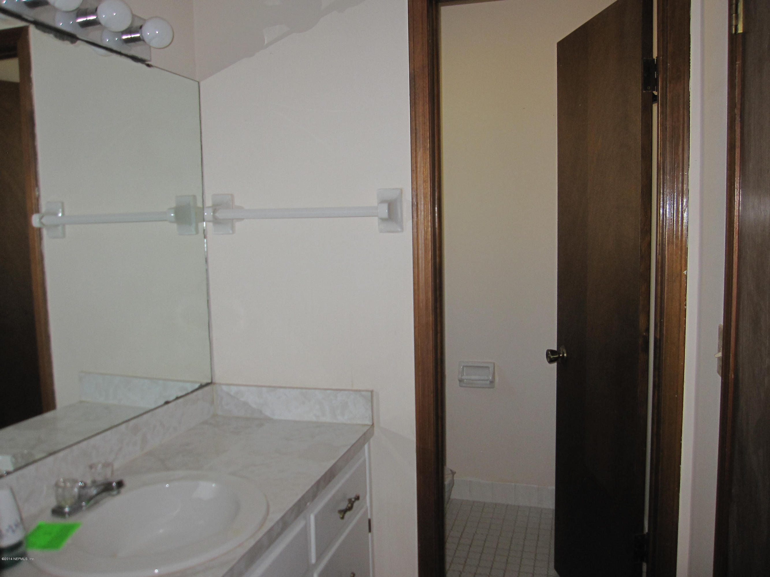 340 Foxridge Road Orange Park, FL 32065 - Photo 9 of 15 Master Bath