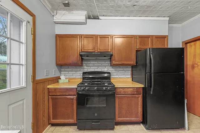 $269,900 | 19-21 2nd Street, Adams, MA 01220