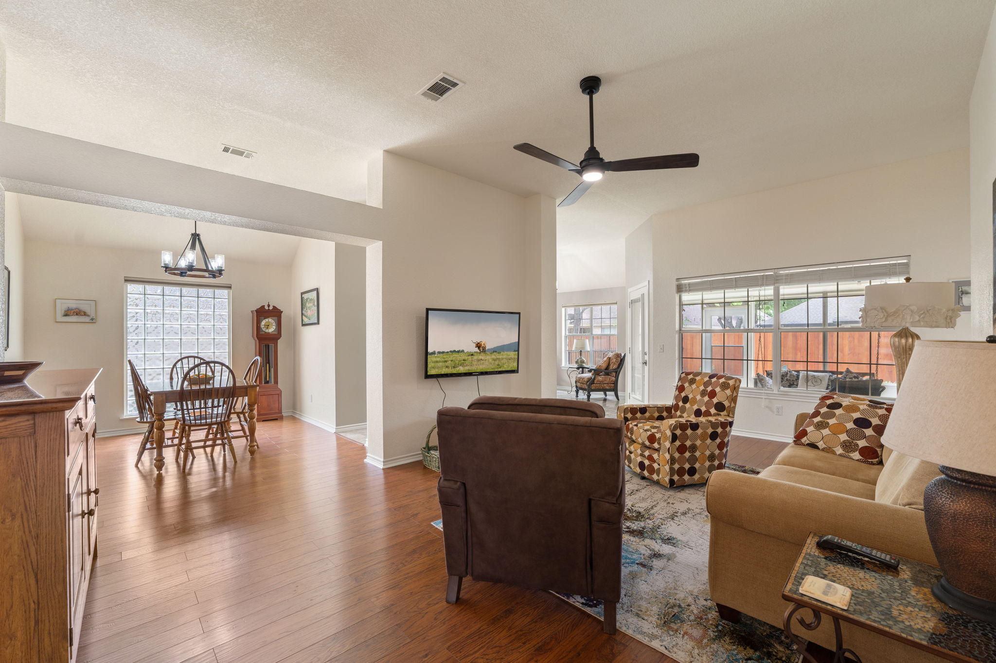 124 Village Drive Georgetown, TX 78628 - Photo 5 of 28