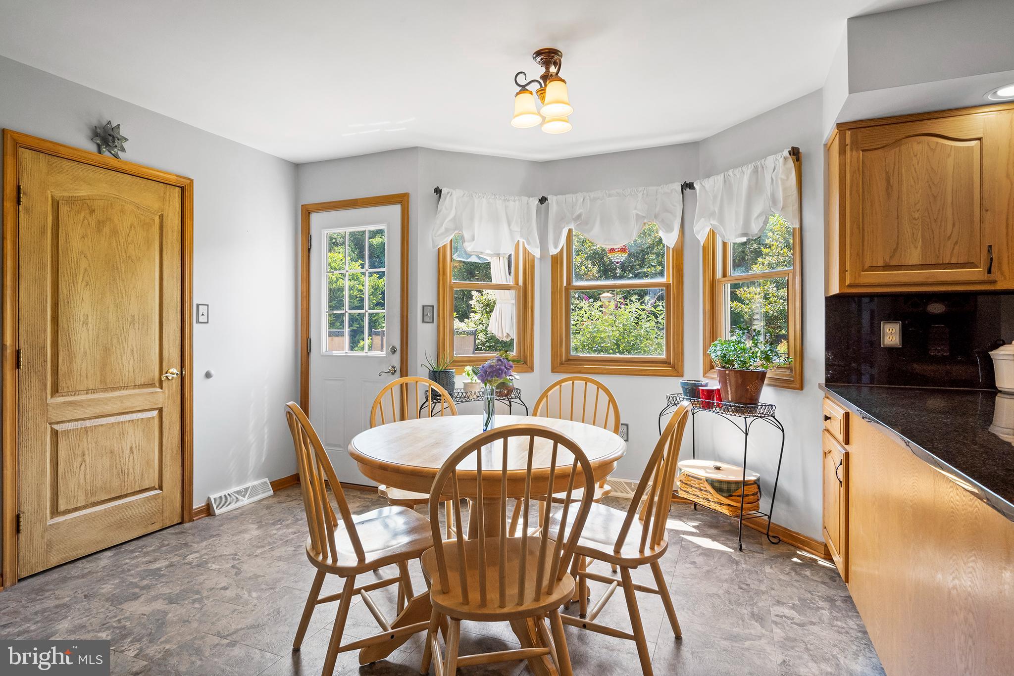 512 West Old York Road Carlisle, PA 17015 - Photo 8 of 41 Gallery Image 8