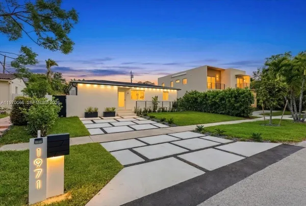 $1,649,000 | 1971 Southwest 33rd Avenue, Miami, FL 33145