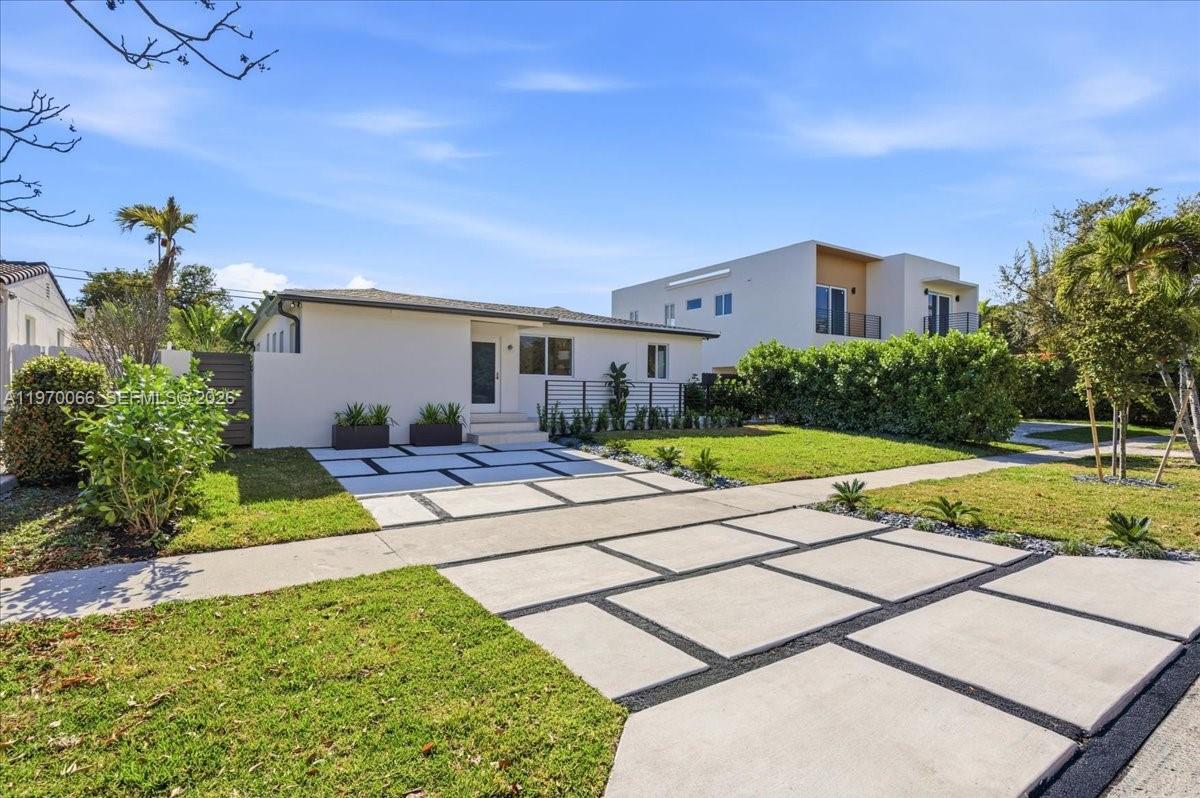 1971 Southwest 33rd Avenue Miami, FL 33145 - Photo 3 of 50