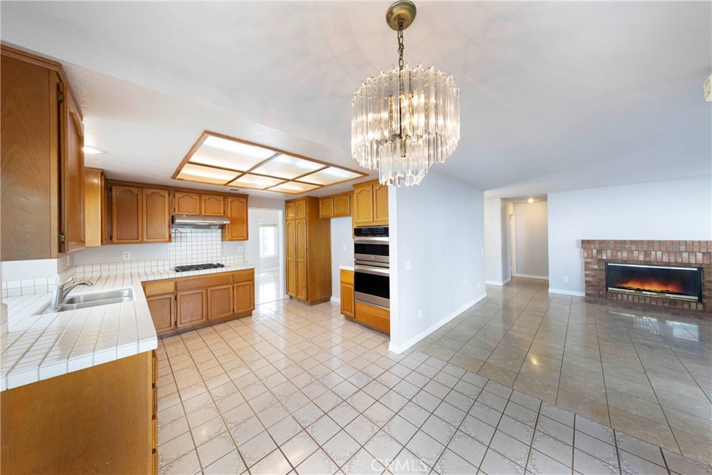 2 Bernini Irvine, CA 92614 - Photo 9 of 30 Kitchen is open to breakfast nook space and family room.
