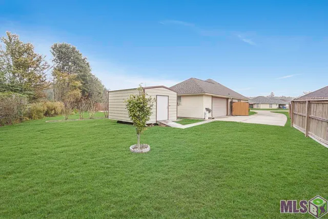 $225,000 | 12231 Greenbriar Drive, Walker, LA 70785