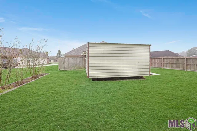 $225,000 | 12231 Greenbriar Drive, Walker, LA 70785