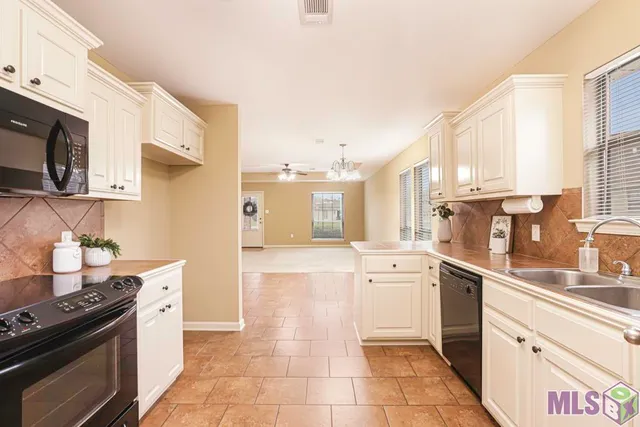 $225,000 | 12231 Greenbriar Drive, Walker, LA 70785