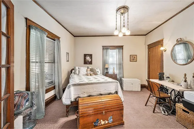 $700,000 | 2 South Sibley Street, Buckner, MO 64016