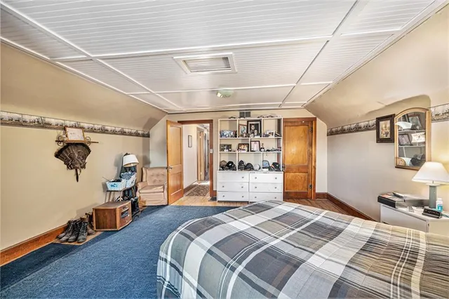 $700,000 | 2 South Sibley Street, Buckner, MO 64016