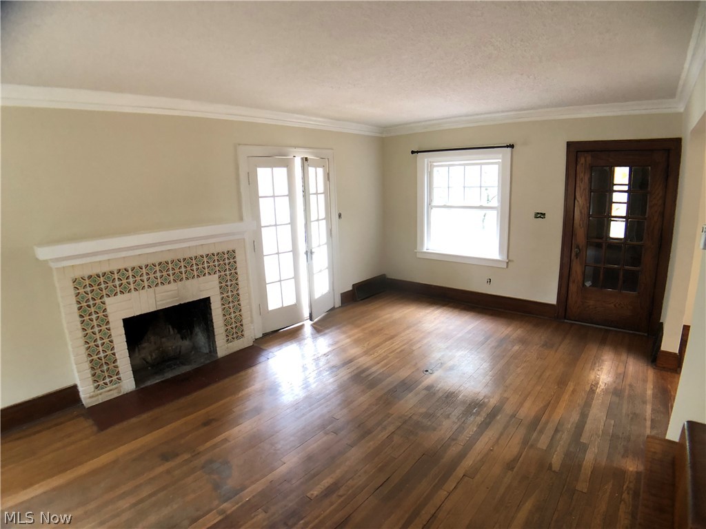 895 Roland Road Cleveland, OH 44124 - Photo 8 of 29