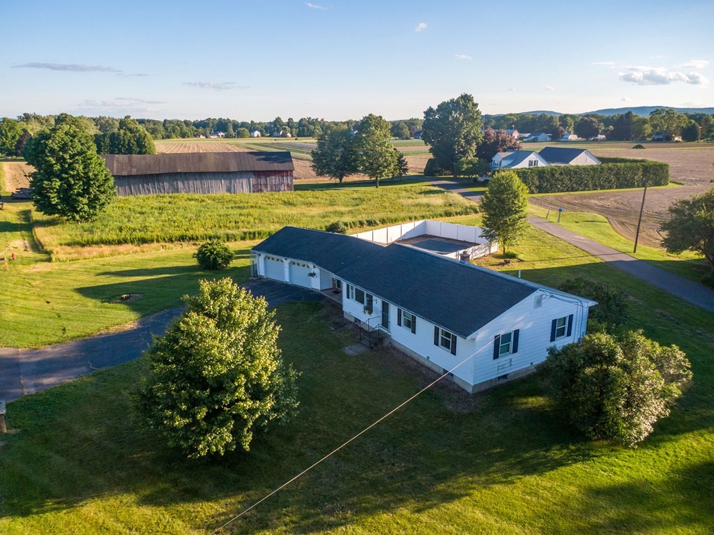 167 Hadley Road Sunderland, MA 01375 - Photo 2 of 20 Gallery Image 2