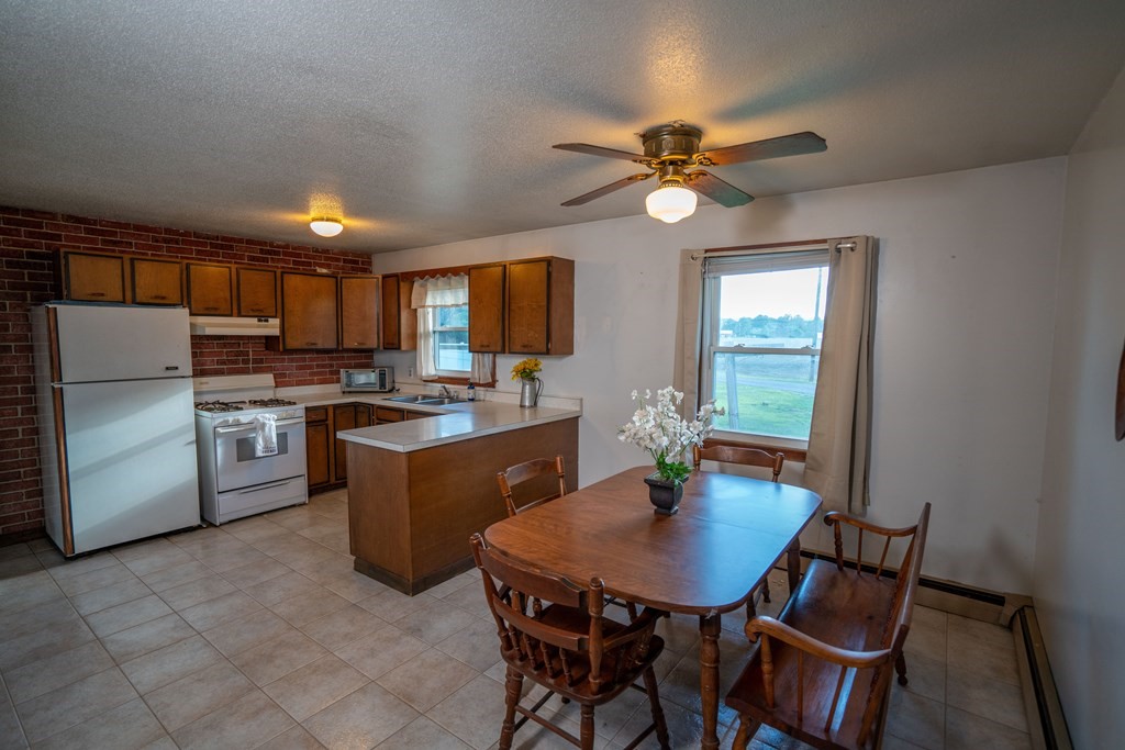 167 Hadley Road Sunderland, MA 01375 - Photo 7 of 20 Gallery Image 7