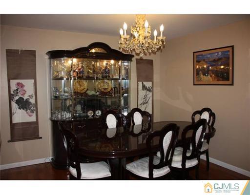 14 Sinclair Road Edison, NJ 08820 - Photo 3 of 10