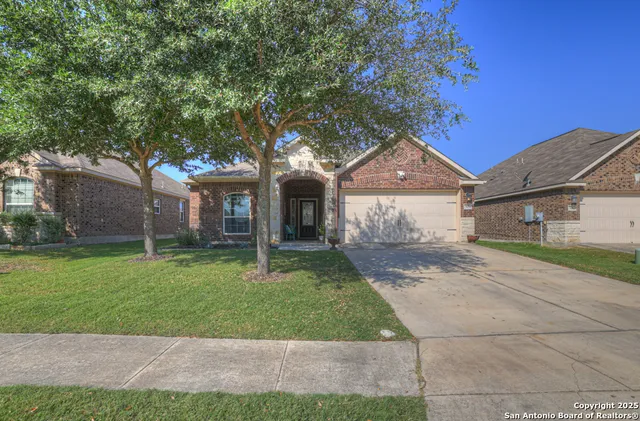 $1,950 | 327 Amaryllis, New Braunfels, TX 78132