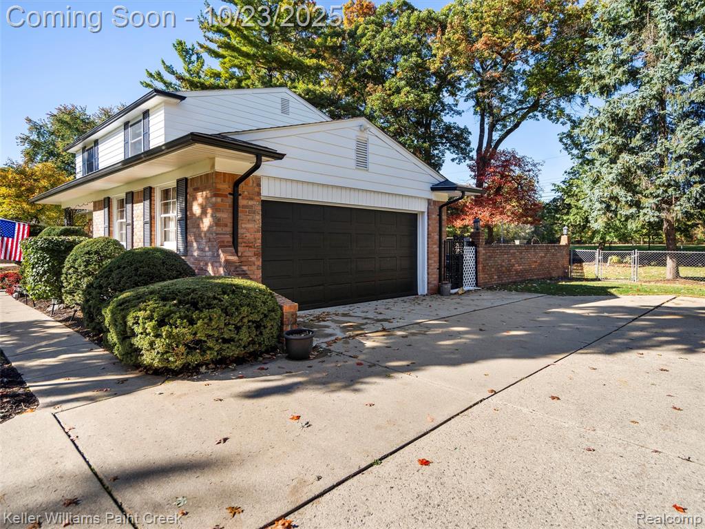 2152 Avoncrest Drive Rochester Hills, MI 48309 - Photo 35 of 42