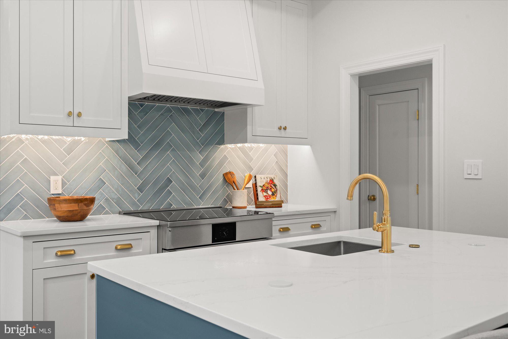 1004 Virginia Avenue Alexandria, VA 22302 - Photo 12 of 63