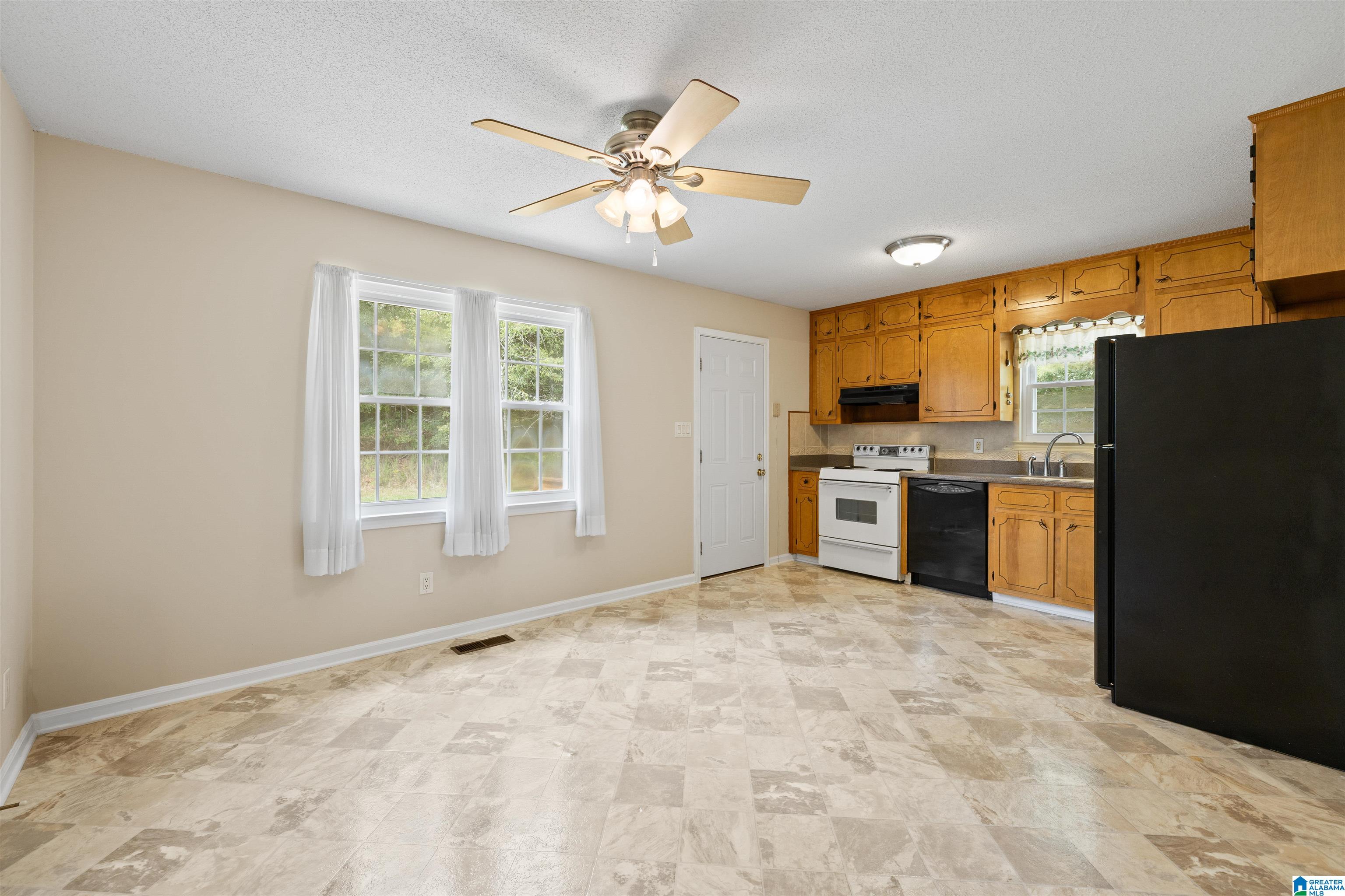 81 Honeycutt Road Remlap, AL 35133 - Photo 8 of 27 Gallery Image 8