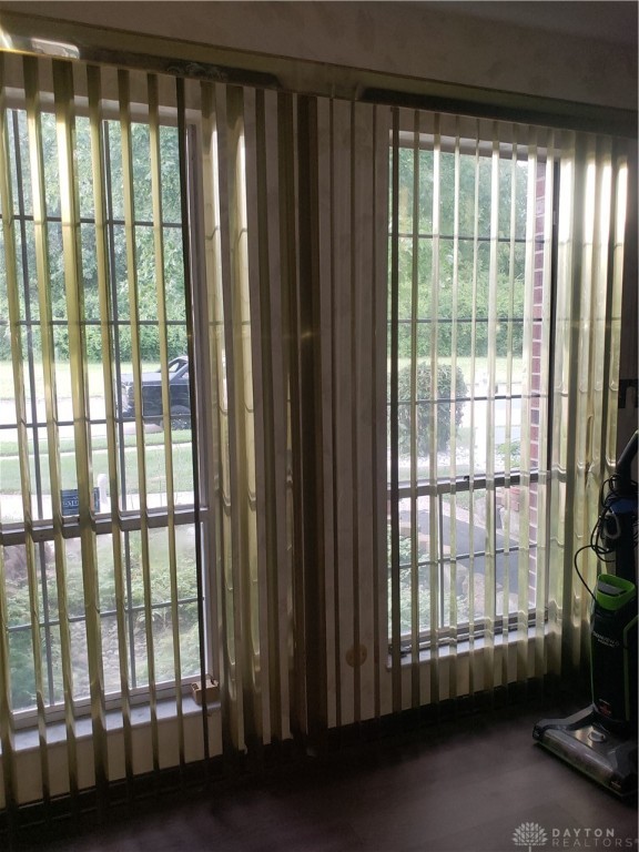 3122 Garvin Road Dayton, OH 45405 - Photo 2 of 22 Living room with custom-made blinds