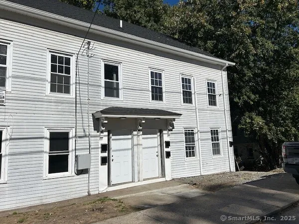 $1,575 | 92-98 Boswell Avenue, Unit 8, Norwich, CT 06360